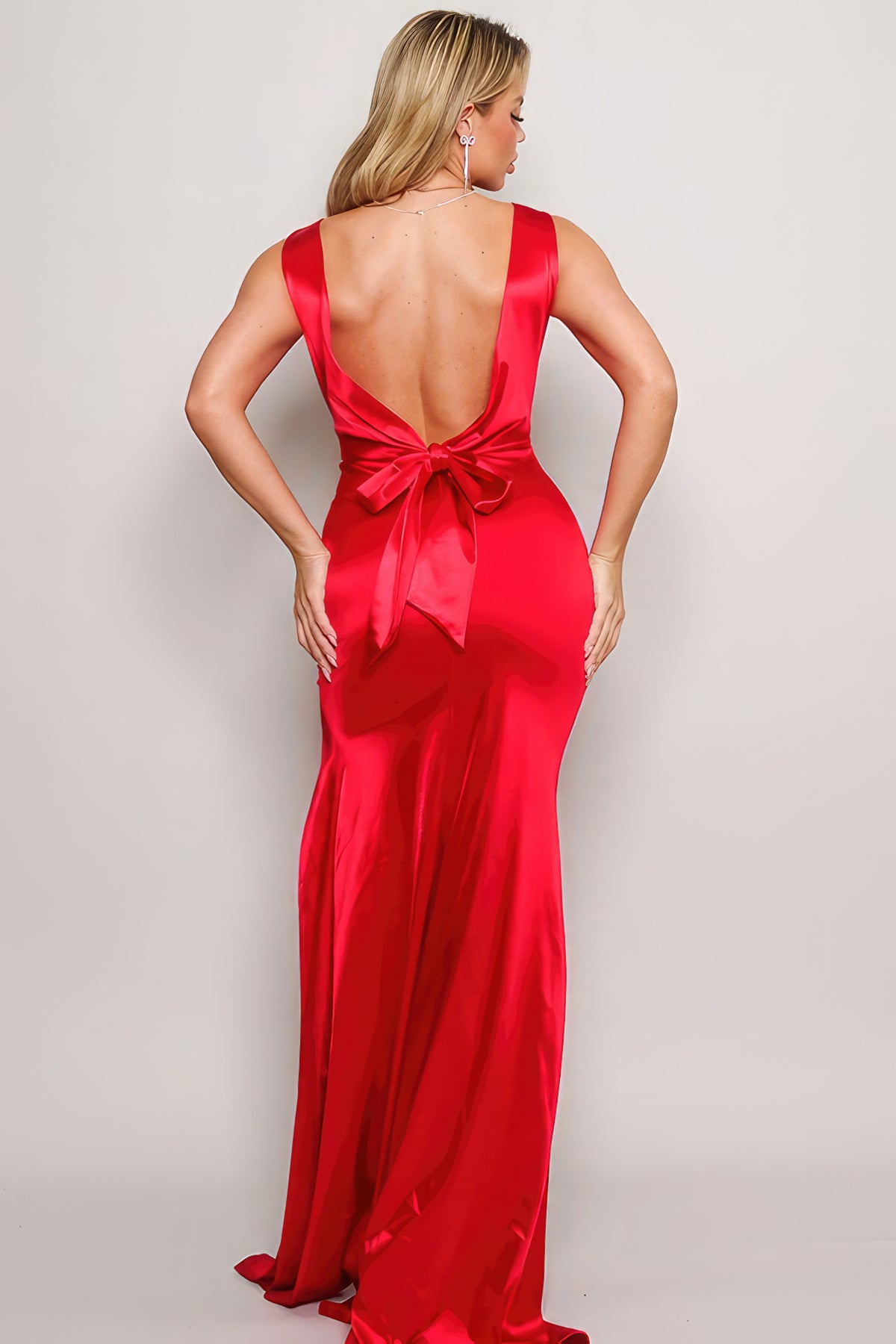 Sleeveless Deep V Low Back Bow Maxi Dress.